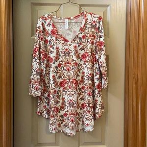 3/4 sleeve Honeyme Patterned blouse